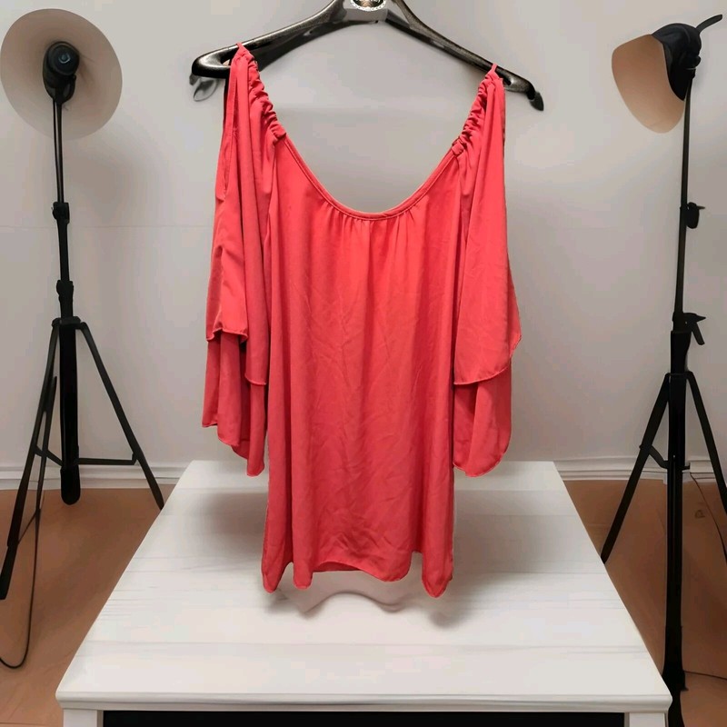 VIJO COUTURE Women's Cold Shoulder Tunic Blouse Sz Small Coral