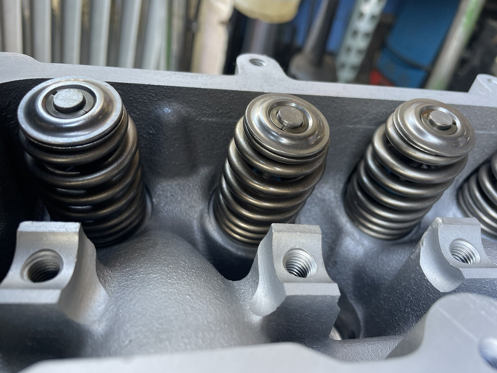  Cylinder Head Assembly CHEVY GMC CHEVROLET 5.3L L83 Set Of Two 12620214 Both