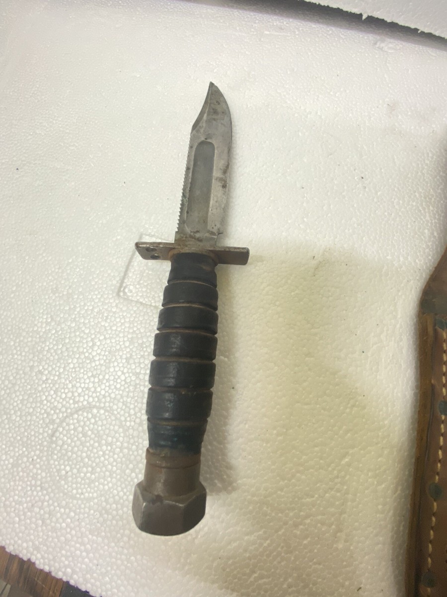 Vintage Camillus N.Y. Fixed Blade Fighting Knife With Vintage Camillus N.Y. Fixed Blade Fighting Knife With