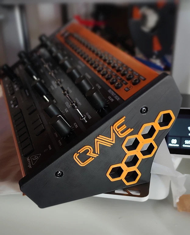 Behringer Crave  Supporti laterali - Immagine 2 di 4