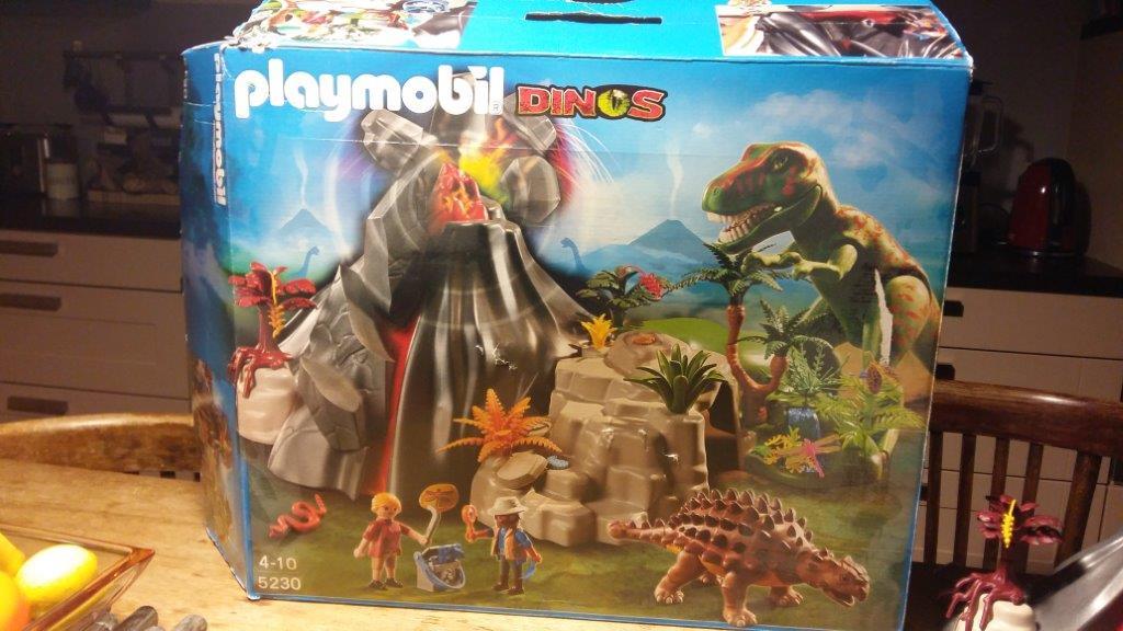 Super Lot Playmobil : Volcan, Dinosaures Et Explorateur – Parfait Pour L'aventure !