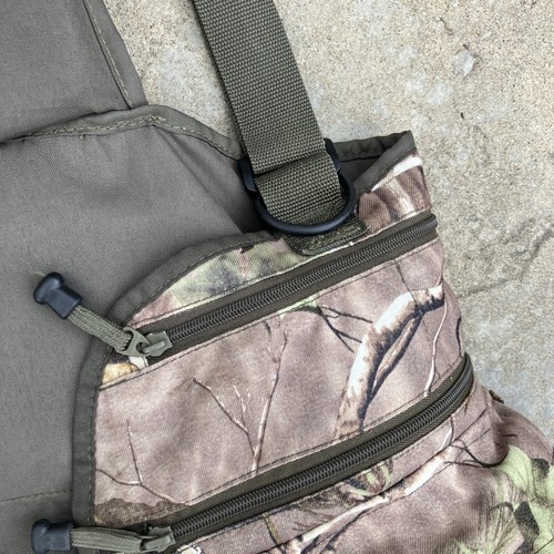 H.S. Strut Turkey Hunting Vest Polyester Real Tree Camo Medium/Large M/L Seat - Picture 6 of 23
