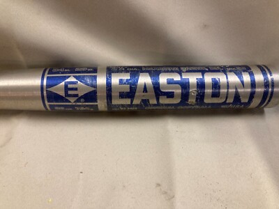 A Nice Easton Smoke S3-3327 Ultra-Light Softball Bat 33 27oz 2 1/4 Dia