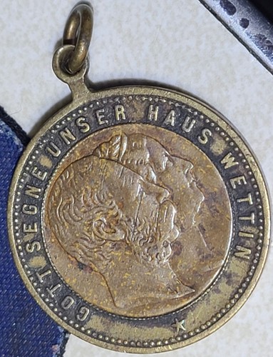 Medal with eyelet Translated: "800 Years Wettin 1889 God Blessed Our House" - Picture 4 of 9
