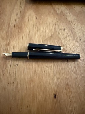 Waterman Hemisphere Black Fountain Pen with Gold Trim Medium Point New/OB