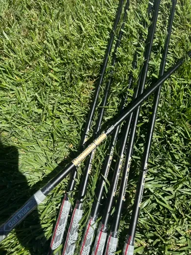 Planchas Taylormade 2024 P790 4-PW cromadas dinámicas doradas 105 g S300 Foto 3 de 4