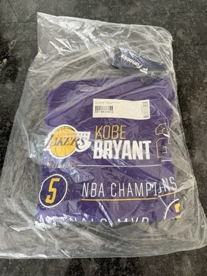 Rare Kobe Bryant Legends Are Forever NBA Fanatics Shirt Size Large New/Unopened