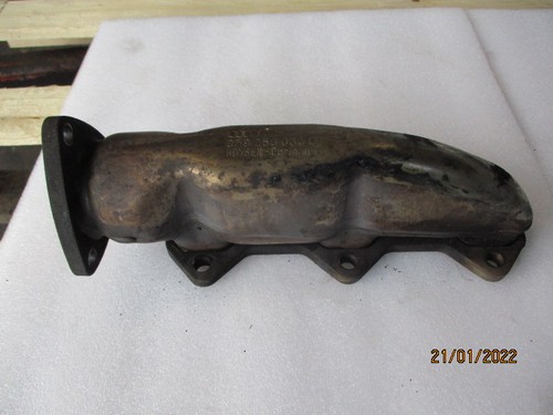 Auspuffkrümmer R Audi A4 Avant 2.5 TDI quattro Bj 2002