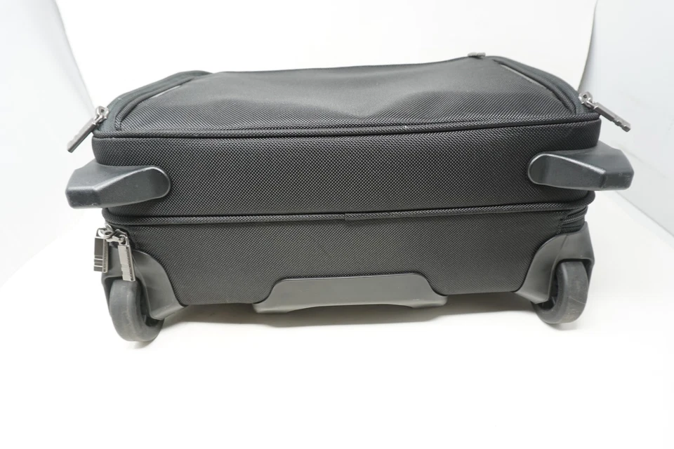 Briggs & Riley Travelware Expandable Rolling Brief Carry On Bag Luggage KR251-4 - Image 2 of 4