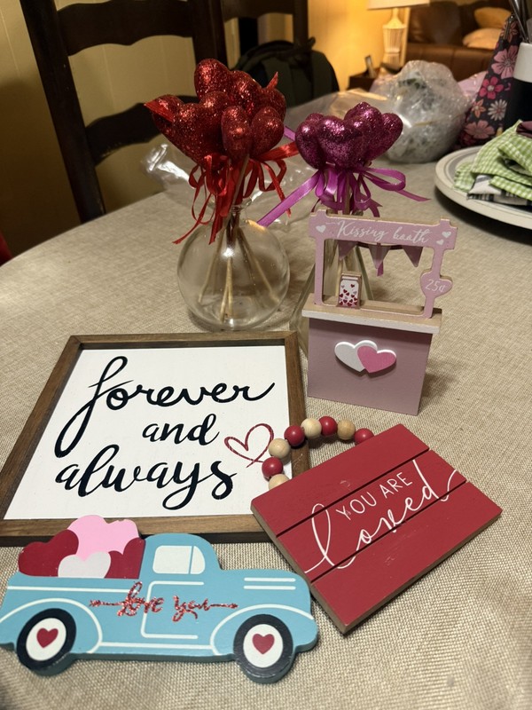 Valentine’s Day Tiered Tray Decor Items, 16 Pc, Wood Accents, Vases, Hearts