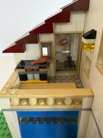 LEGO CREATOR FAMILY HOUSE 3 in 1 SET - 31012 - RETIRED SET- Missing a few things