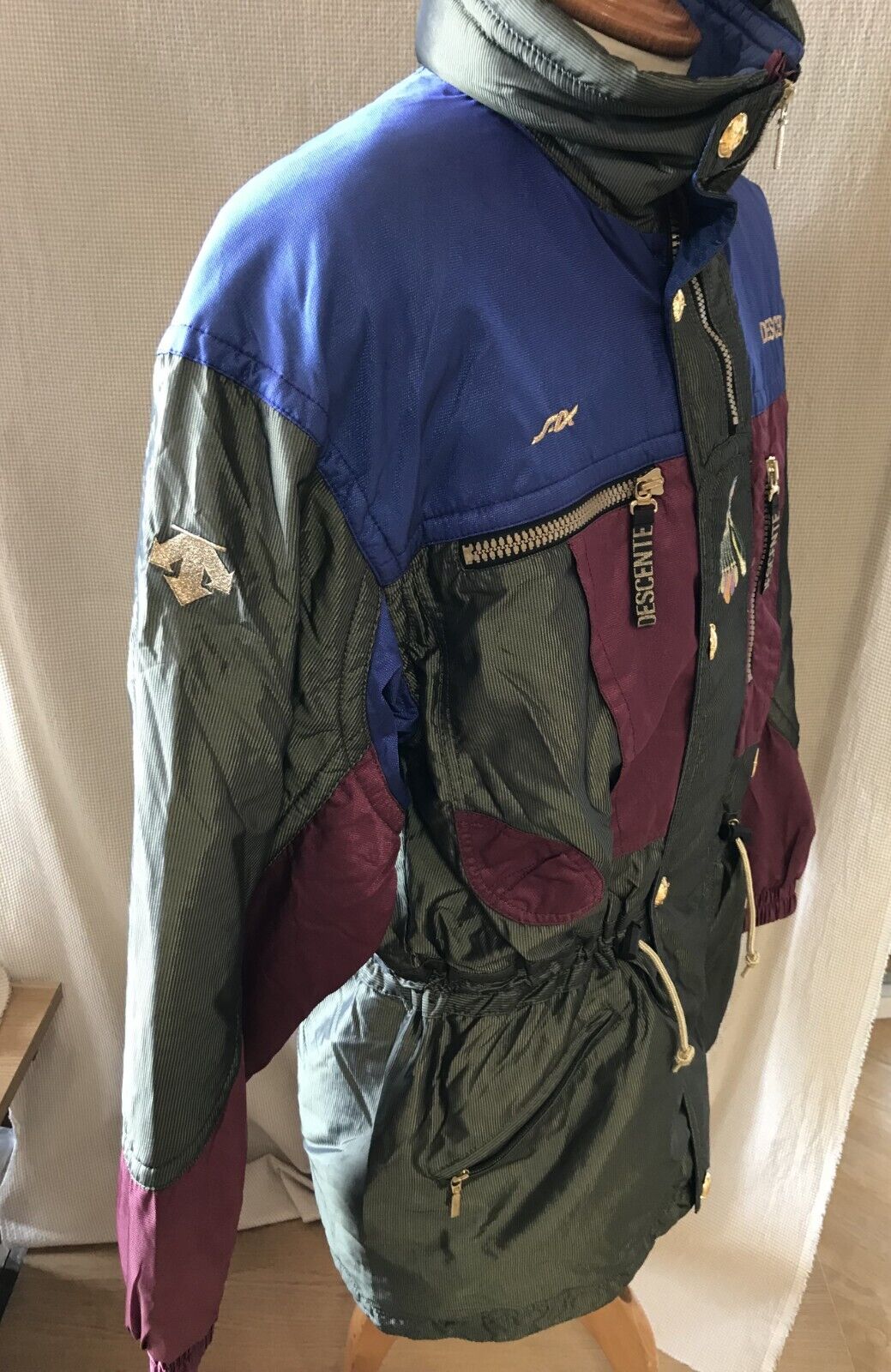 Picture 3 of 11