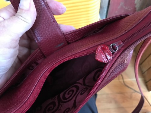 Borsa a tracolla piccola Brighton in pelle rossa con ciottoli........u1 - Foto 8 di 10
