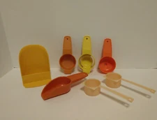 Vtg Tupperware Kitchen Utensil Gadgets Mixed Lot of 7 ~ Harvest, Scoops & More