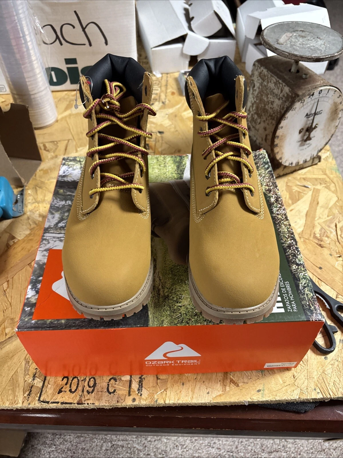 Men's Ozark Trail Work Boots Size 7. Ankle High Wheat Color. Pre-owned