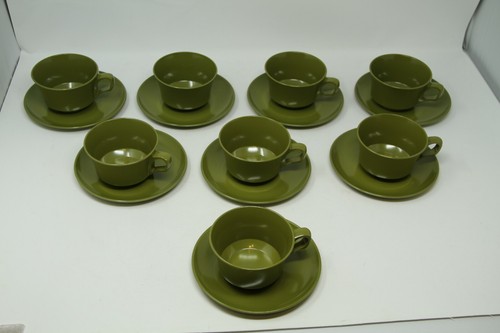 Taza y platillo verde melamina cocina moderna de mediados de siglo MCM de colección conjunto de 16 piezas - Imagen 2 de 12