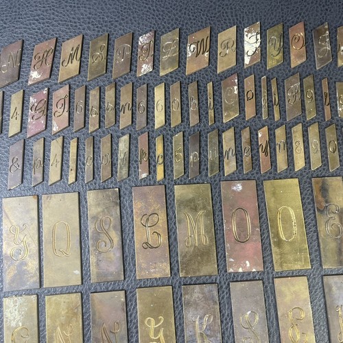 Vintage Messing Buchstaben Zahlen Symbole 175 Stück Set Adresse versch. Größen massiv - Bild 7 von 11