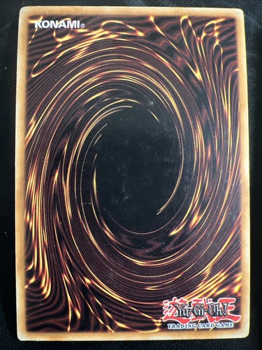 (2x) Yu-Gi-Oh! TCG Dark Magician LC01-EN005 Limited Ultra Rare - Picture 5 of 5