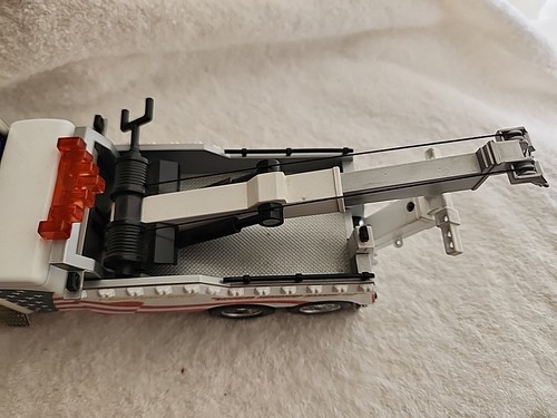 JADA - Camión de remolque de alta resistencia HotRigz Peterbilt modelo 379 - 1/32 - púrpura con llamas - Imagen 4 de 15