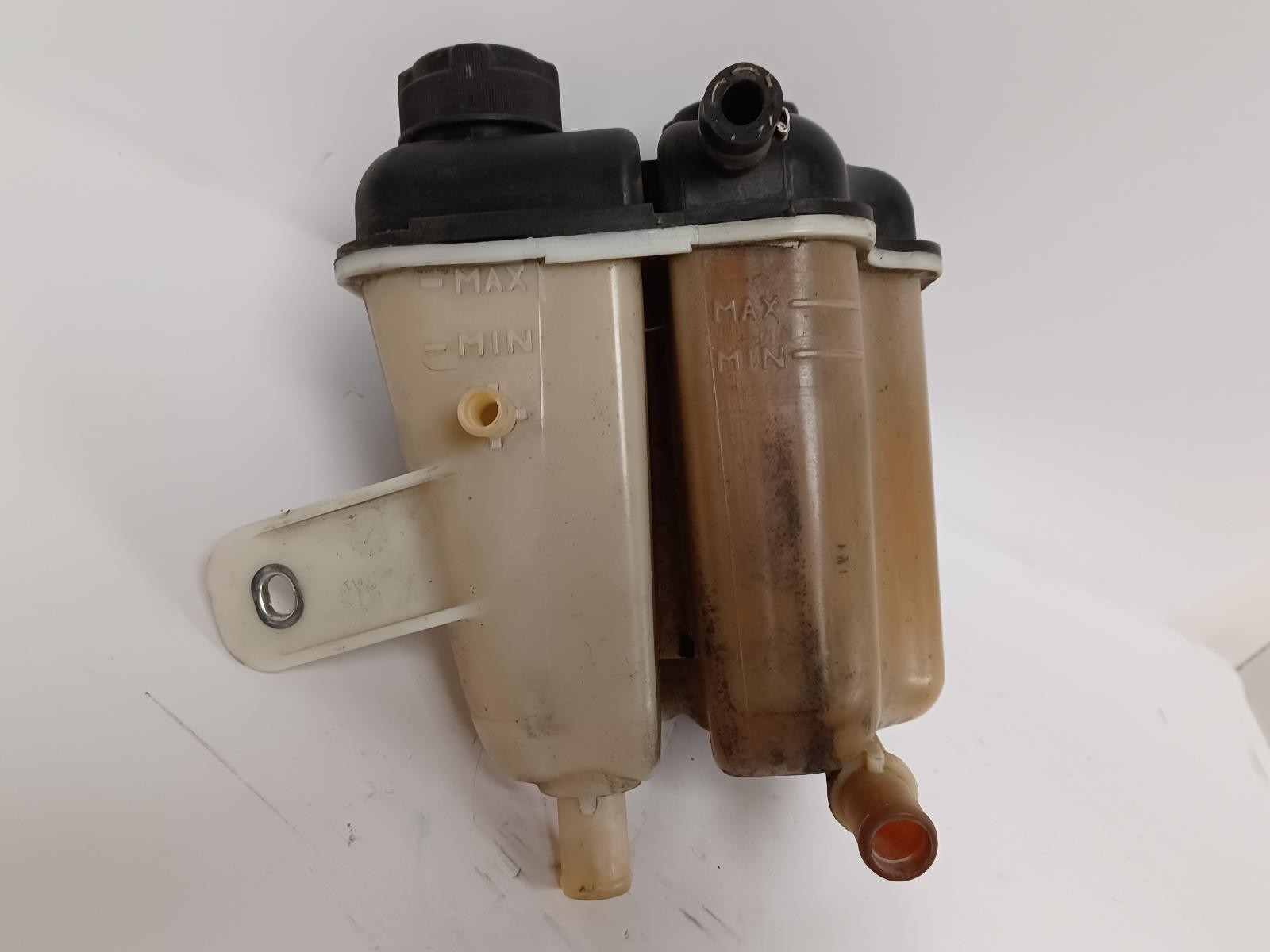 Used Engine Coolant Reservoir fits: 2020 Maserati LEVANTE  Grade B