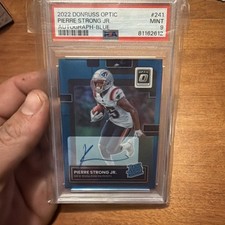2022 Donruss Optic - Pierre Strong Jr. - Rated Rookie -Aqua Prizm Auto PSA 9