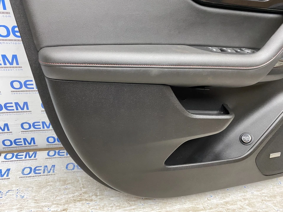 Chevrolet Blazer RS 19 20 21 lado conductor/lado izquierdo panel puerta delantera moldura negro OEM Foto 3 de 4