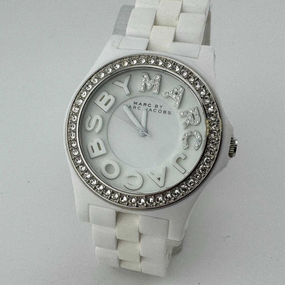 Marc by Marc Jacobs кварцевые часы унисекс 30 м белый пластиковый со стразами новый аккумулятор - Изображение 2 из 4