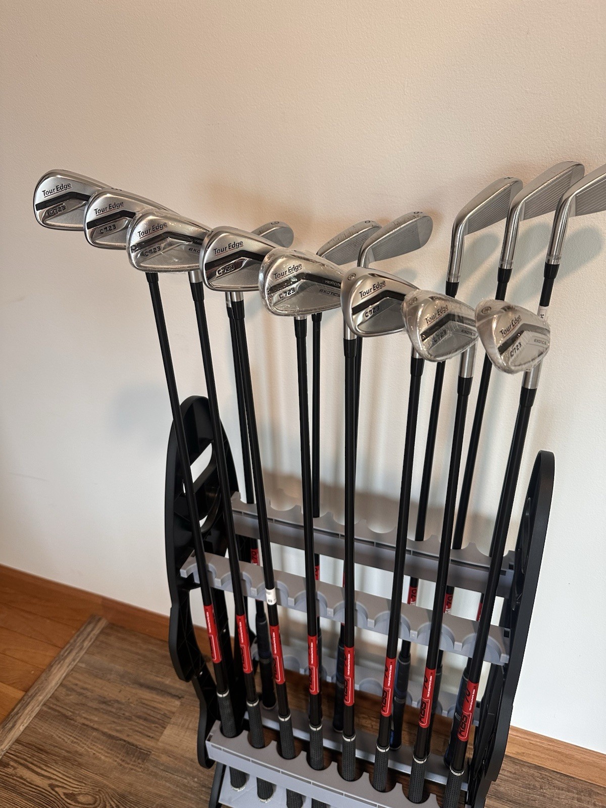 Open Box Tour Edge Exotics C723 Iron Set a/ KBS Graphite Shafts