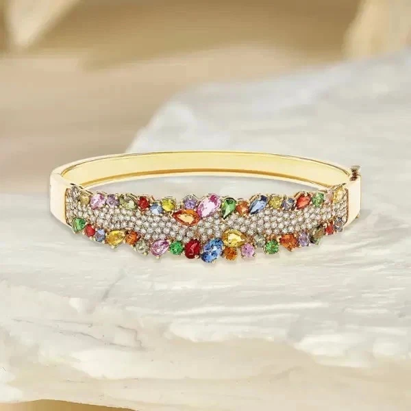 Brazalete arco iris con racimo de zafiro multicolor creado en 10 quilates enchapado en oro amarillo de 14 k Foto 3 de 4