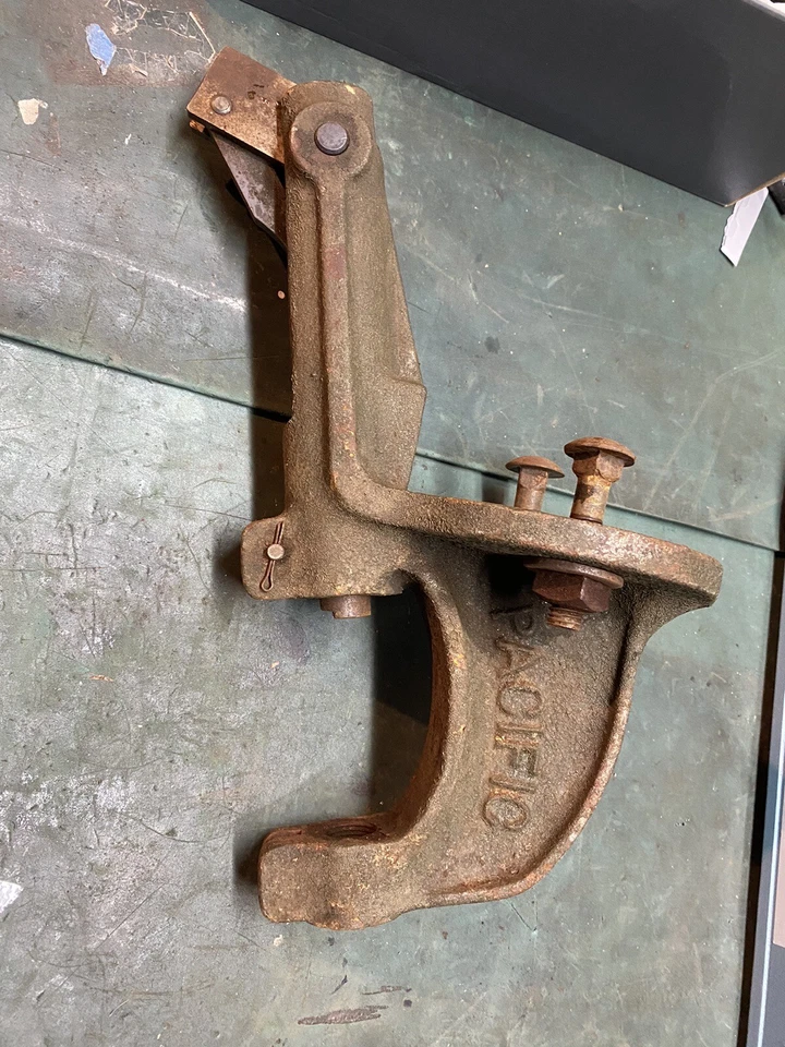 Prensa de recarga Pacific Upstroke de colección patente 1933940 hierro fundido Foto 2 de 4