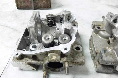 Can-Am Renegade Outlander 800 engine cylinder heads front rear 6613523 - Picture 3 of 12