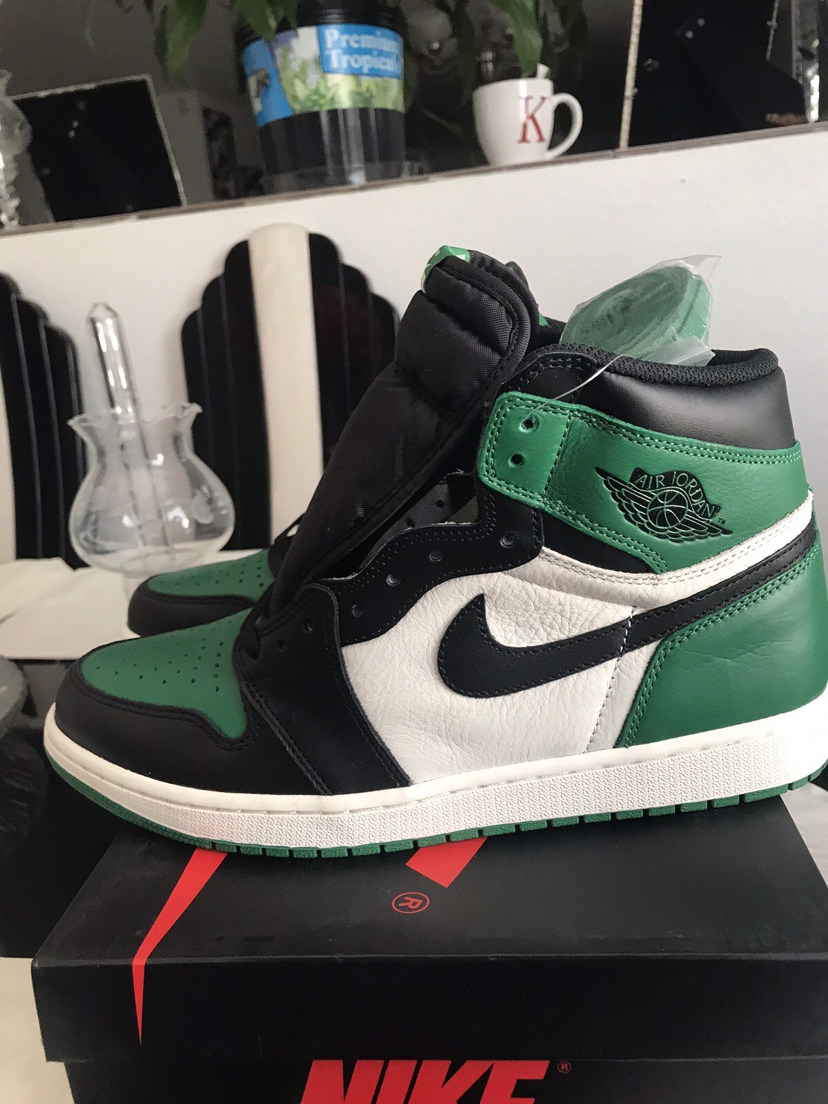 jordan retro 1 green