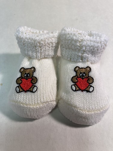 Newborn to three months baby booties teddy bears - Picture 2 of 7