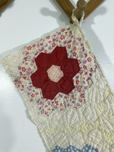 Vintage Christmas Stocking Quilt 1940s - Picture 6 of 9