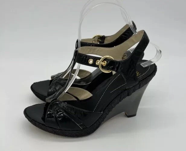 Sandalias de cuña Joan & David negras charol correa en T punta abierta para mujer 7,5 Foto 3 de 4