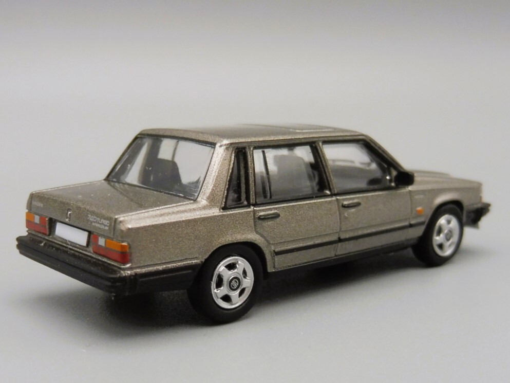プレミアムX 1/43 Volvo 740 Turbo 1985 ミニカー VOLVO 740 Turbo - Silver - 1985