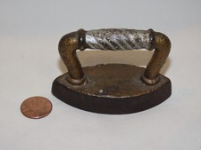 Vintage Miniature Cast Iron Sad Iron Salesman Sample Mini Swirl Handle 3 in.