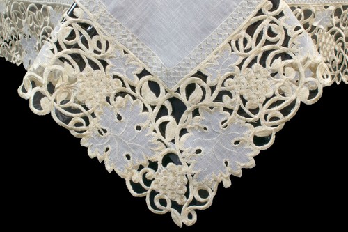 Solid Beige Rectangle 72x126" Embroidery Tablecloth 12 Napkins Wedding Bridal - Picture 3 of 4