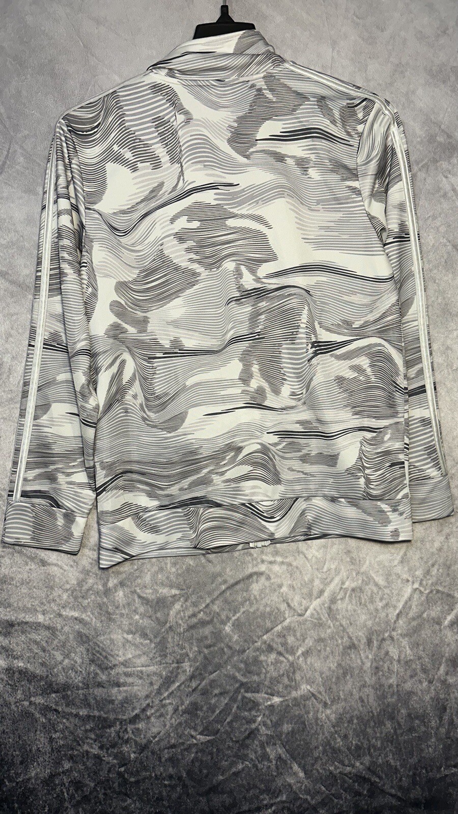 Picture 2 of 9