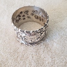 Floral Chased Gadroon Rimmed Sterling Silver NAPKIN RING Gothic E monogram