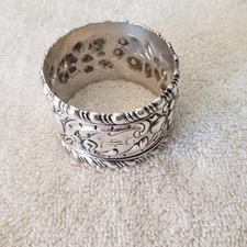 Floral Chased Gadroon Rimmed Sterling Silver NAPKIN RING Gothic E monogram