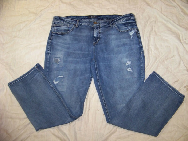 Women's Silver Jeans - Distressed Denim - Aiko Slim Boot - Plus Size 22/L31