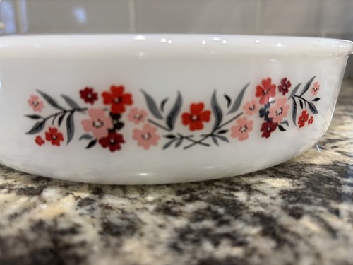 Vintage Fire King Casserole Baking Dish Primrose Pink Red Flowers Set Of 4 - Picture 2 of 4