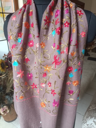 CREWEL EMBROIDERY SCARF LUXURY 100% CASHMERE PASHMINA ~8 DESIGN CHOICE - Picture 3 of 6