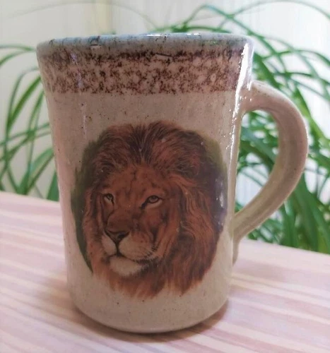 Monroe Salt Works of Maine Stoneware Pottery Salt Glaze 8 ounce Mug - LION!