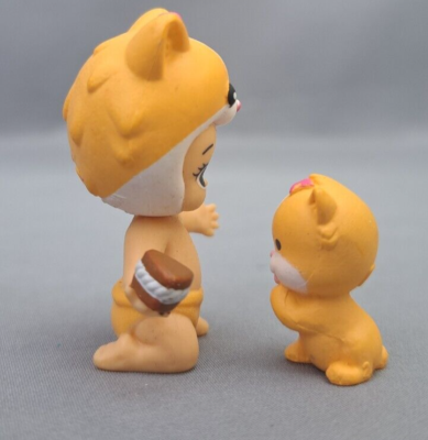 Twozies Exclusive Pastel Cat Baby Figure Moose Pet Set Pair ~ Cafe