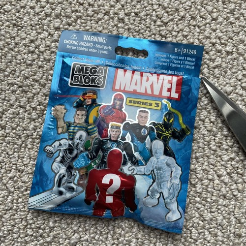 Mega Bloks Marvel Serie 3 Minifigura Paquete Ciego - ABIERTO - Hombre de Hielo NUEVO Leer! - Imagen 2 de 5