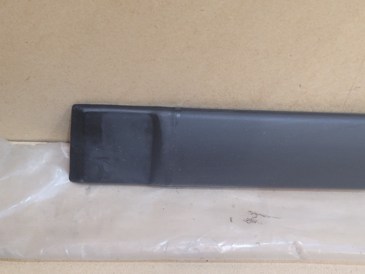 Genuine Hyundai Excel Pony 1990-1994 Rear left Door Moulding 87731  