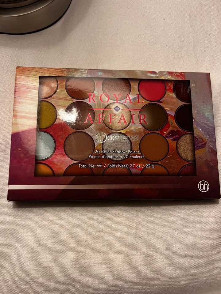 Sujetador Royal Affair Cosmetics 20 Colores Paleta de Sombras Foto 3 de 4