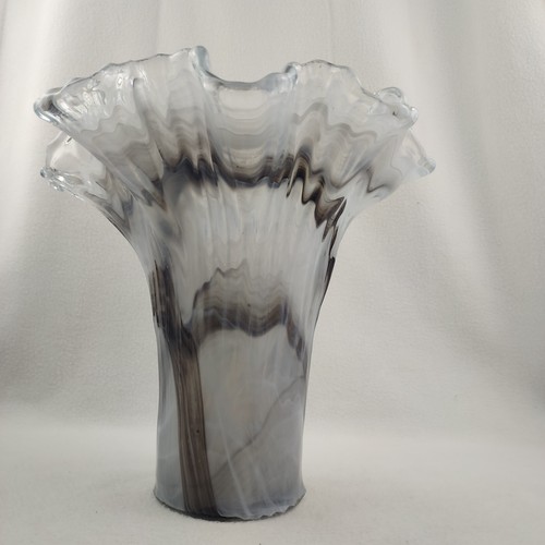 Murano Vetro Eseguito Handkerchief Smokey Art Glass Vase Black Grey White Italy - Picture 9 of 13